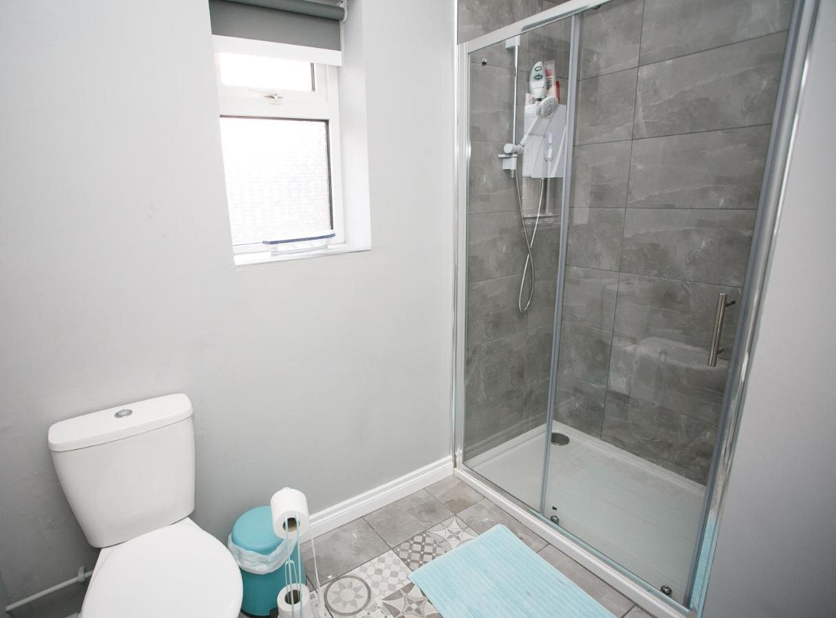 Apt3, No 2 Antrim Gardens, Portrush With Seaview 外观 照片