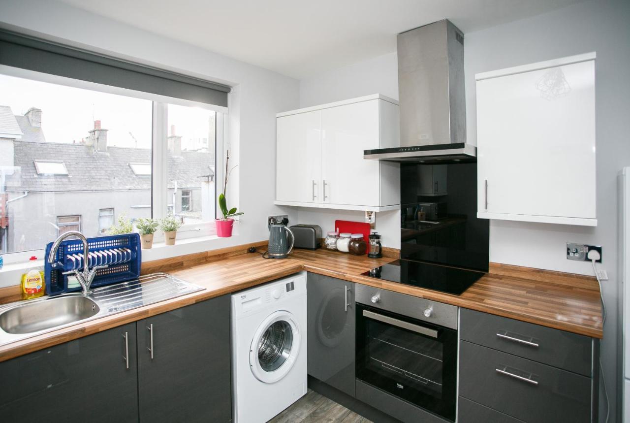 Apt3, No 2 Antrim Gardens, Portrush With Seaview 外观 照片